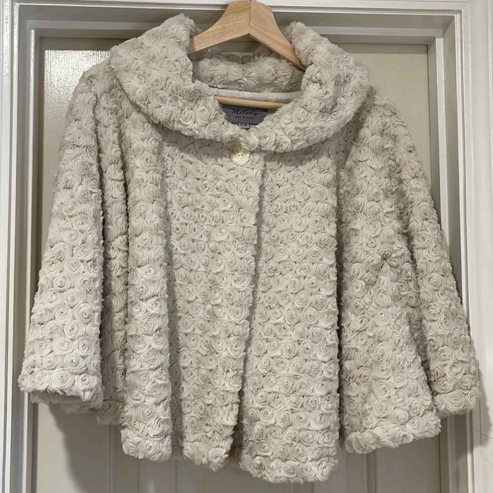 NWOT ModCloth | Melody ivory faux fur jacket, size S/M, in perfect condition!